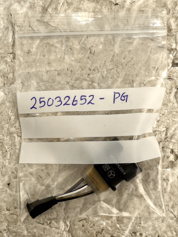 Mercedes C Class W205 PDC Sensor Wiring Loom Plug Connector A0225452526 Genuine 178507815587 9