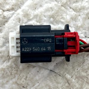 Mercedes C-Class W206 Rear Radar Sensors Wiring Loom Plug Connector A2235406415 - Image 9