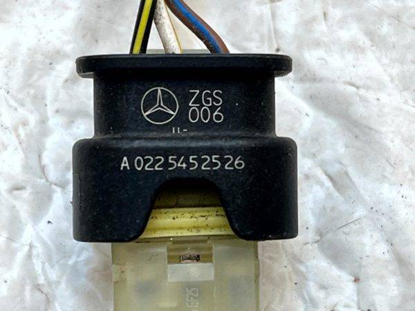 Mercedes C E Class W205 W213 PDC Sensor Loom Plug Connector A0225452526 Genuine 178545002627 9