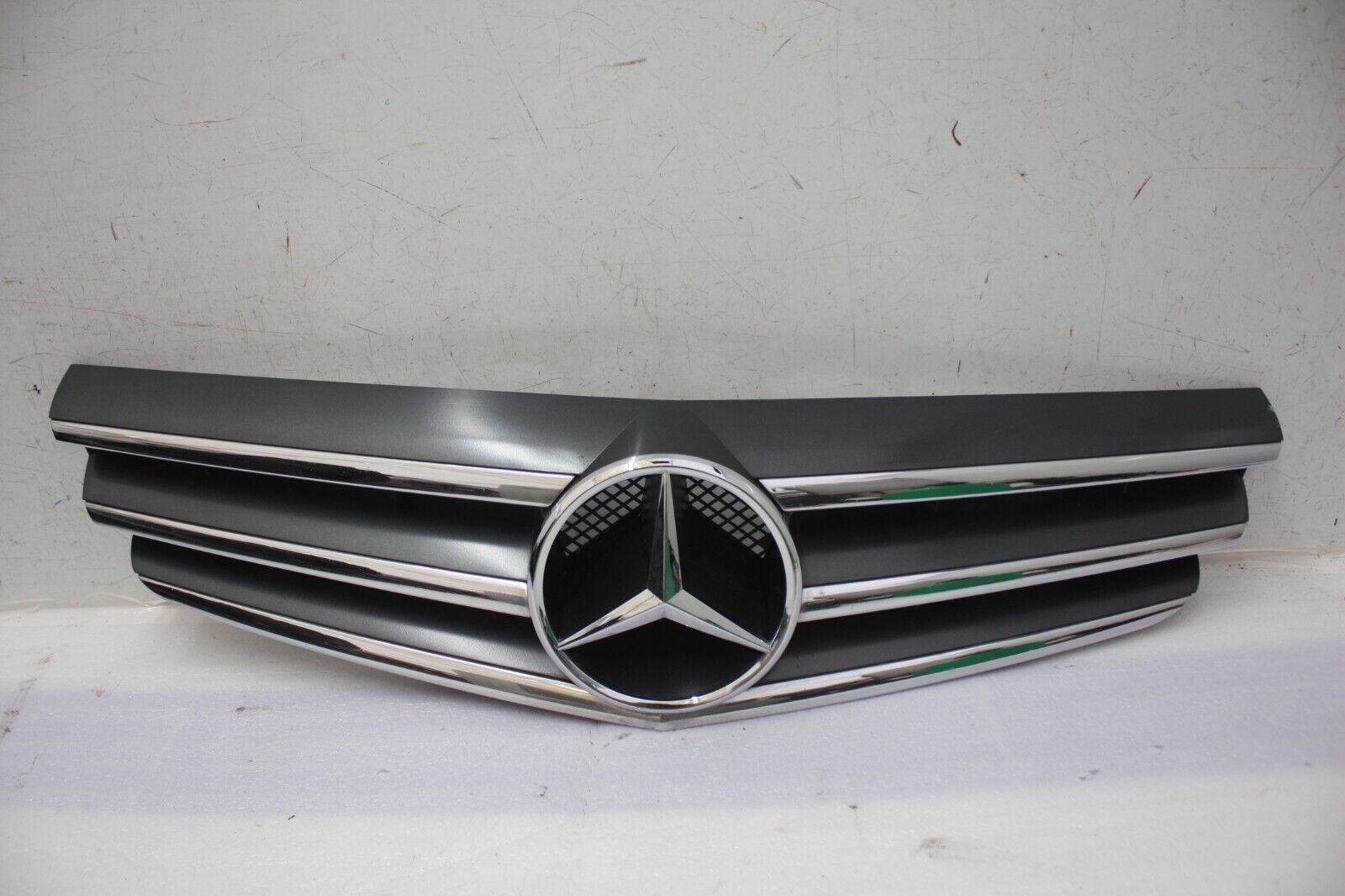 Mercedes CLC CL203 W203 Front Bumper Grill 2008 TO 2010 A2038801583 *DAMAGED*