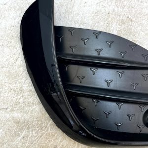 Mercedes CLE C236 AMG Front Left Fog Light Grille Trim 24 ON A2368853102 Genuine - Image 3