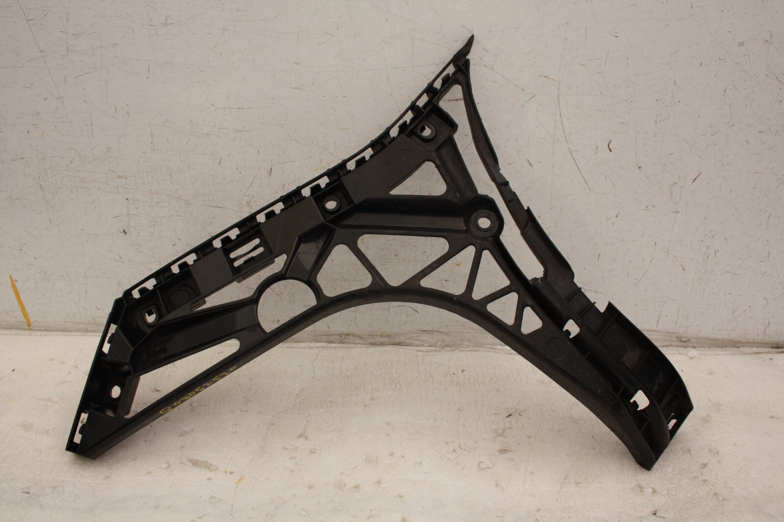 Mercedes CLS C257 Rear Bumper Right Bracket 2016 TO 2017 A2578805300 Genuine