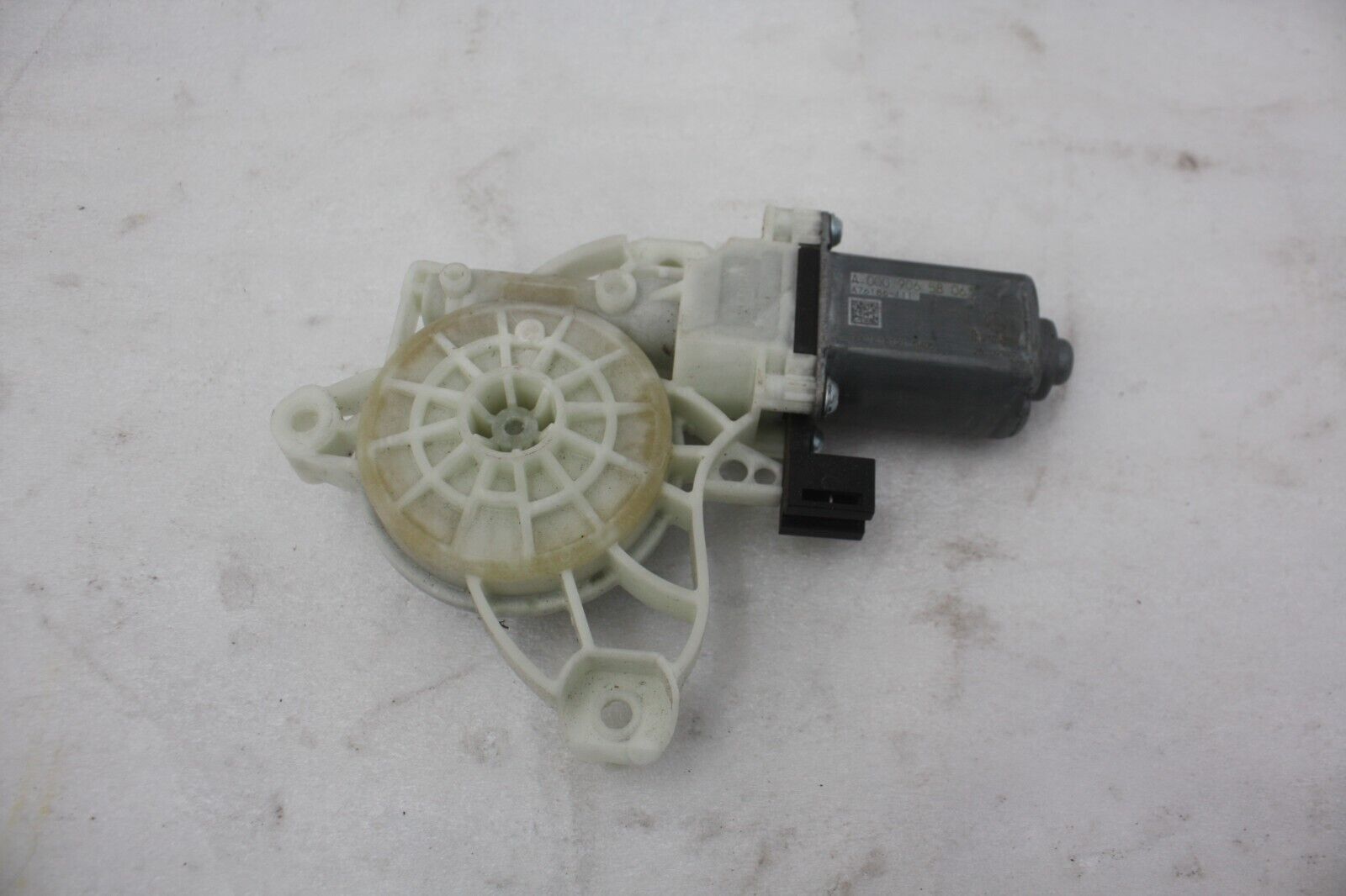 Mercedes E Class W213 W205 W177 W167 Front Left Window Motor A0009065806 Genuine