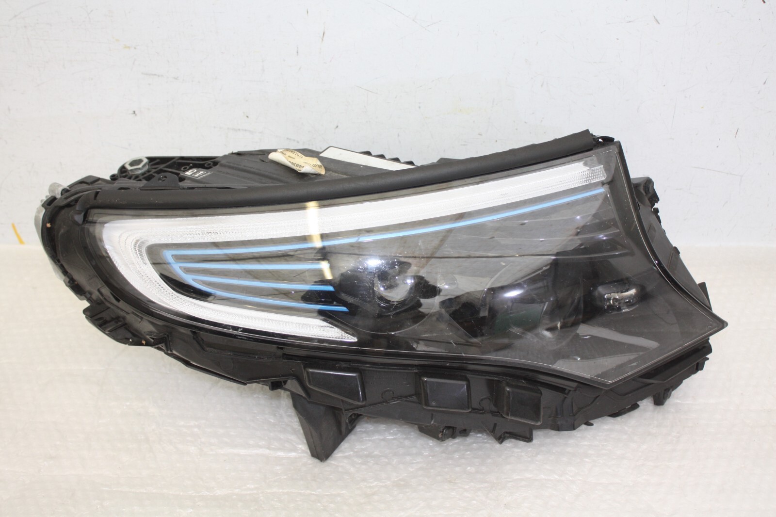 Mercedes EQC N293 Right Side LED Headlight A2939063001 Genuine *DAMAGED*