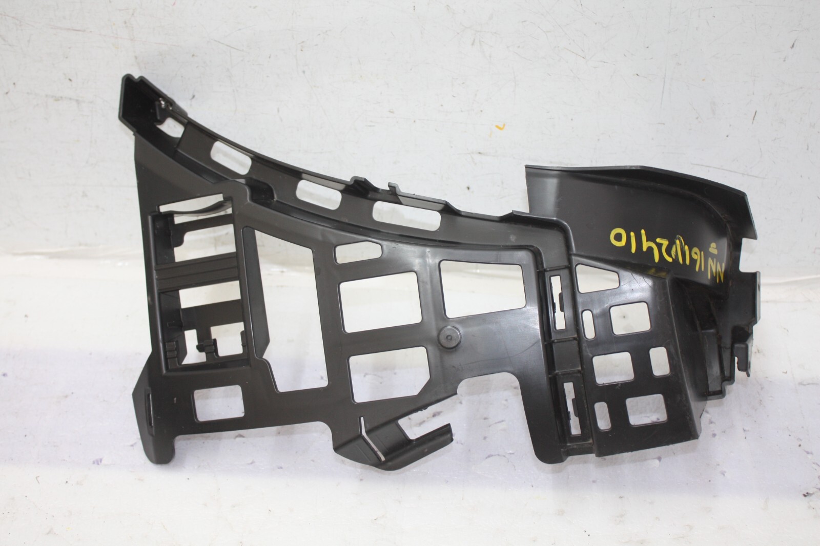 Mercedes GLA X156 Rear Bumper Right Bracket 2014 TO 2020 A1568851214 Genuine