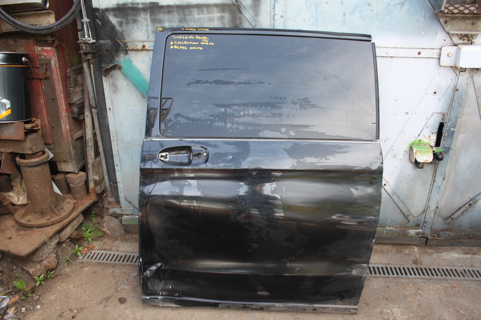 Mercedes V Class Vito W447 Left Side Sliding Door *DAMAGED*
