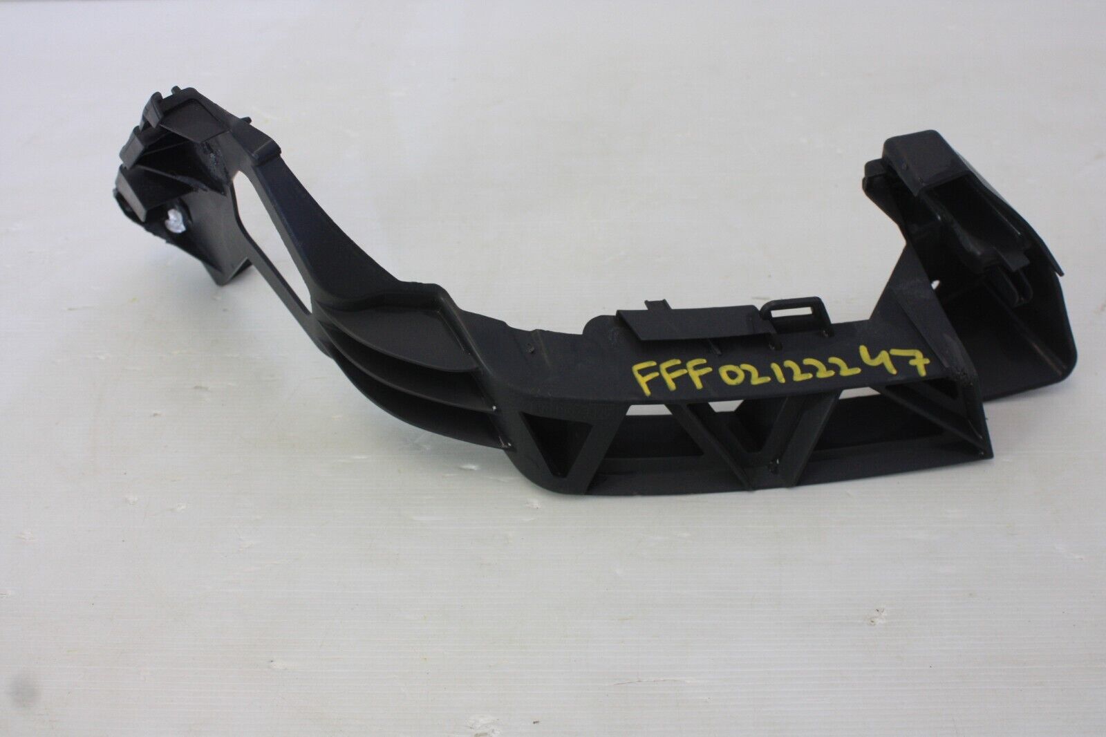 Peugeot 207 Rear Bumper Left Support Bracket 2006-2009 1859870016 Genuine