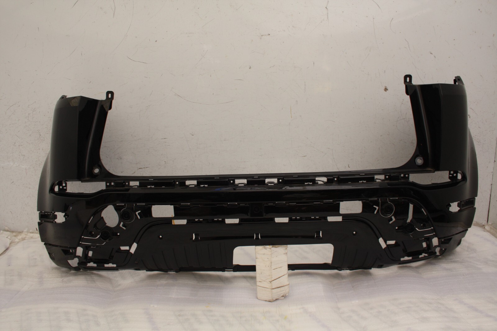 Range Rover Evoque Dynamic L551 Rear Bumper 2019 ON K8D2-17D781-AAW Genuine