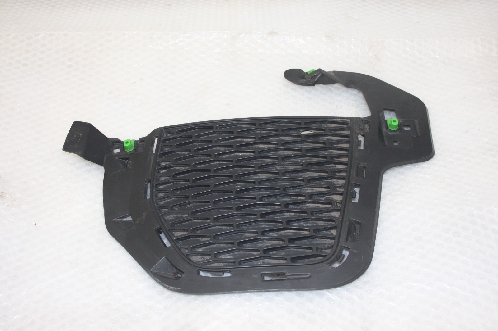 Range Rover Evoque Front Bumper Left Grill GJ32-15A299-B Genuine