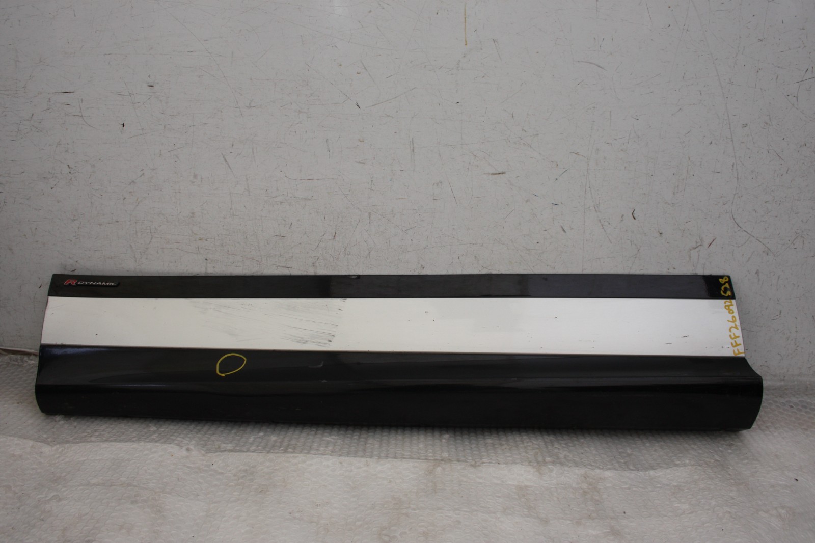 Range Rover Evoque L551 Front Left Side Door Moulding 19 ON K8D2-21065-B *DAMAGE
