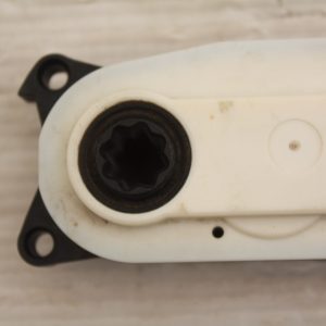 Range Rover Evoque L551 Intake Actuator Motor 5877R1007 Genuine - Image 3