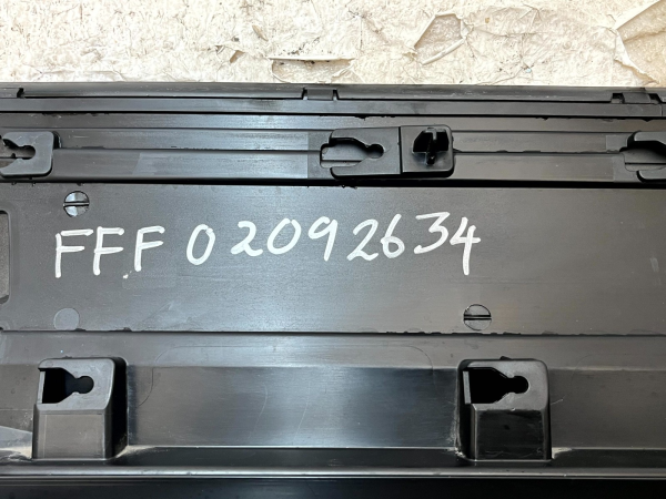 Range Rover Evoque L551 Mk2 Rear Left Door Moulding 19 ON K8D2 274A49 B Genuine 178499825327 12