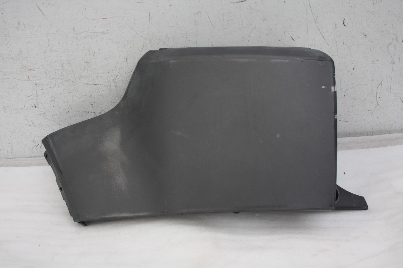 Range Rover Evoque Rear Bumper Left Corner 2015 TO 2019 BJ32-17927-A Genuine