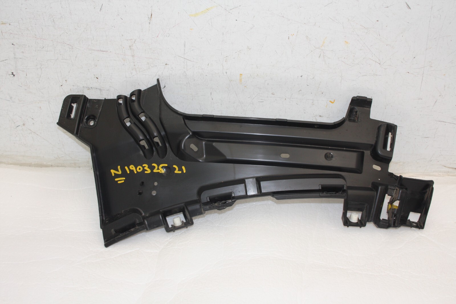 Range Rover Sport Front Bumper Right Bracket 2022 ON N9X2-16A280-A Genuine
