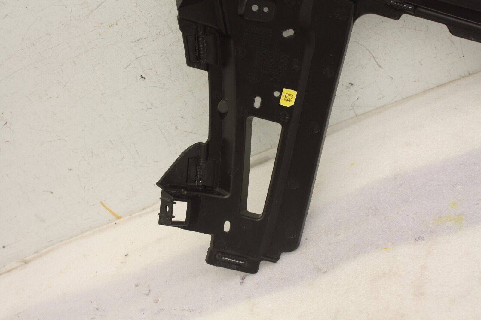 Range-Rover-Sport-L460-Front-Bumper-Left-Bracket-M8E2-17C863-A-Genuine-176577428287-10