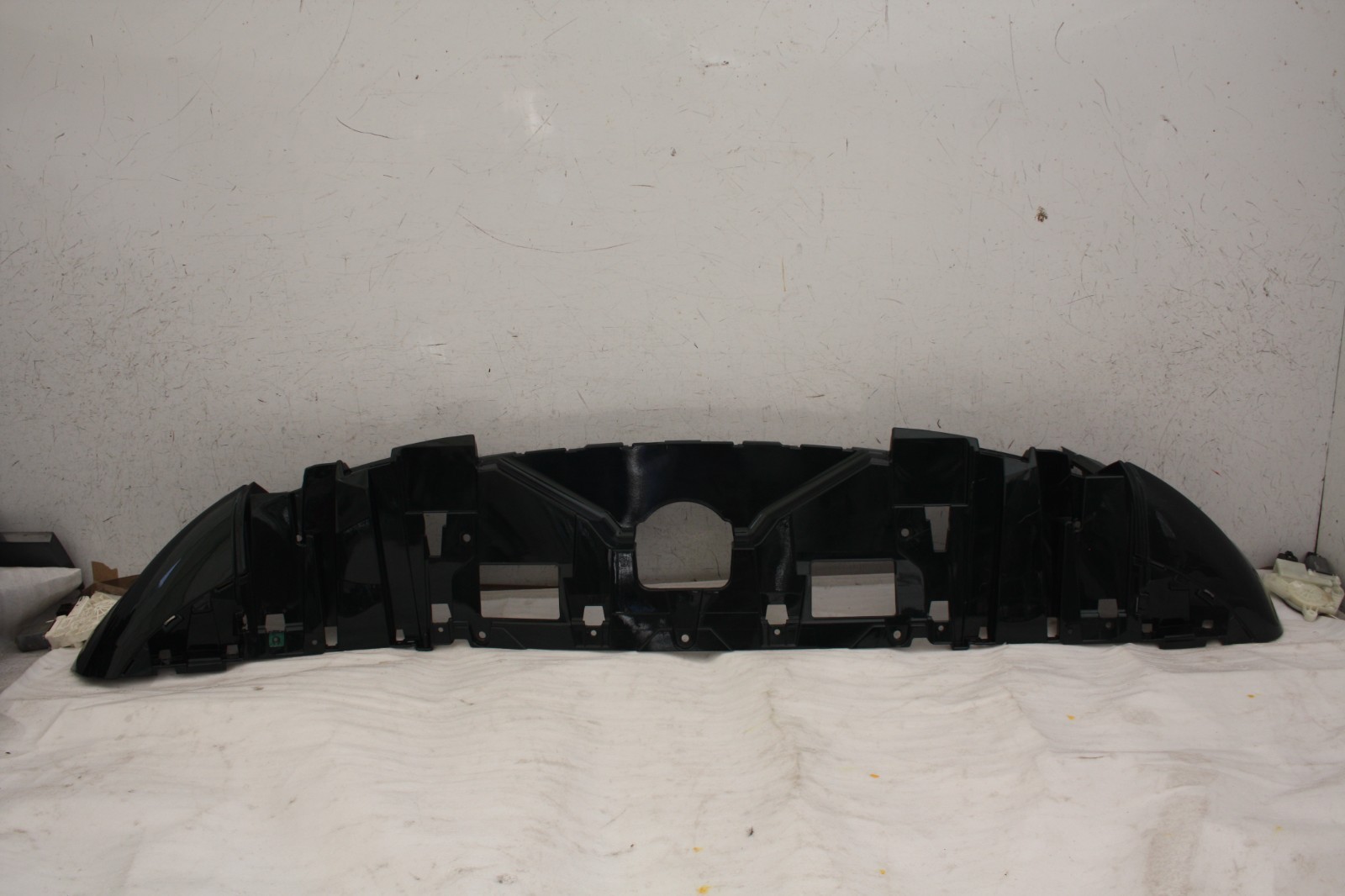 Range Rover Sport L461 Front Bumper Lower Section 2022 ON N9X2-17F775-B Genuine