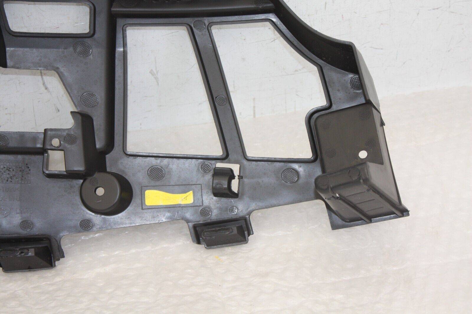 Range-Rover-Velar-Front-Bumper-Left-Bracket-2017-ON-J8A2-17C863-BA-Genuine-176359518247-13