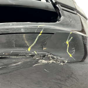 Range Rover Velar L560 Front Bumper 2017-2023 J8A2-17F003-GBW Genuine *DAMAGED* - Image 10