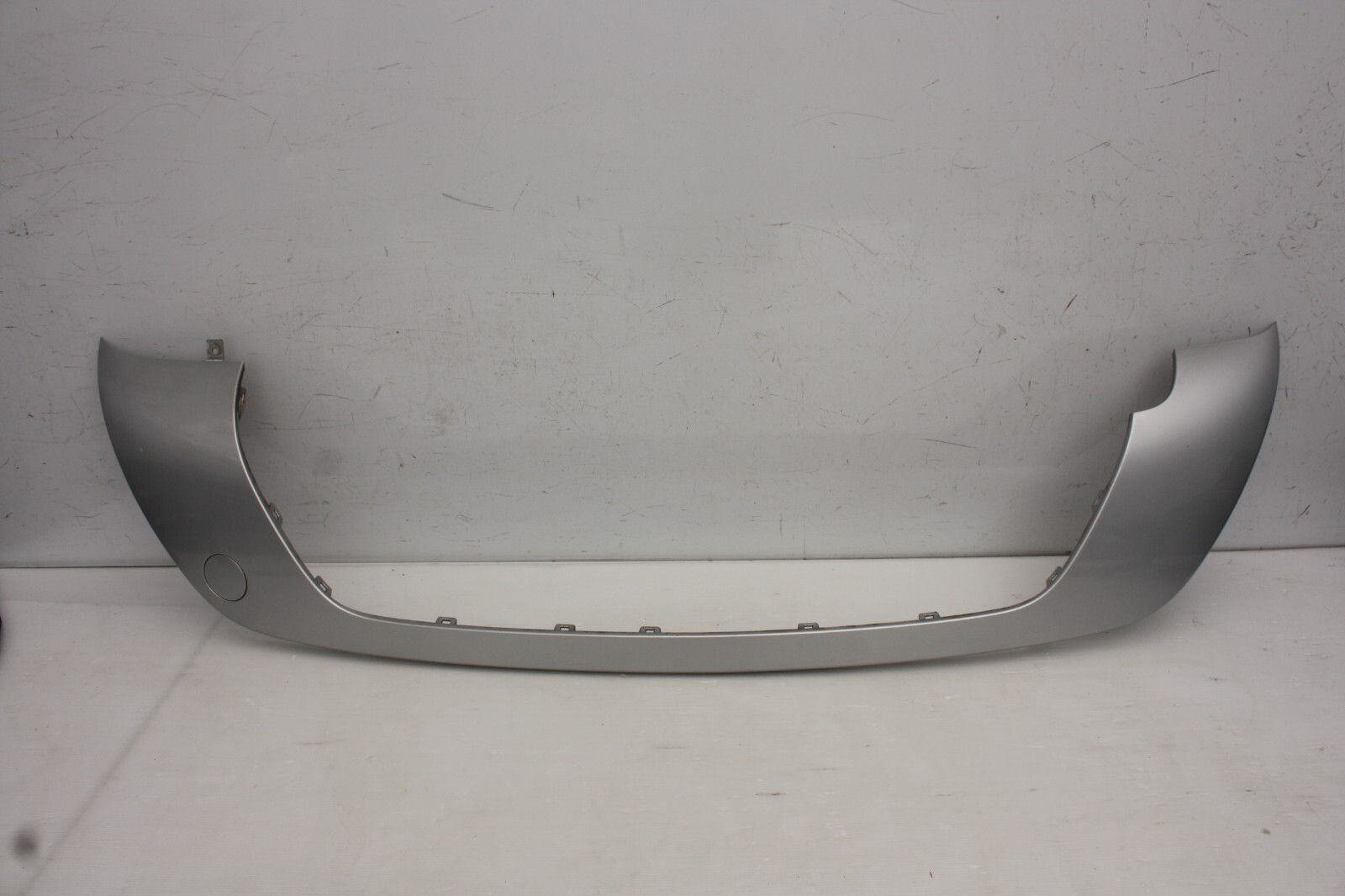 Range Rover Velar L560 Rear Bumper Middle Section Trim 2017-2023 J8A2-17F879-CB
