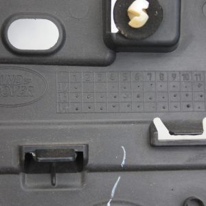 Range Rover Vogue L405 Front Right Door Moulding 2012 TO 2018 CK52-21064-ADW - Image 14