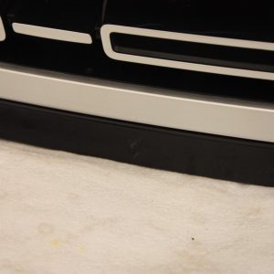 Range Rover Vogue L460 Front Bumper Grill 2022 ON M8E2-8200-A Genuine *DAMAGED* - Image 7