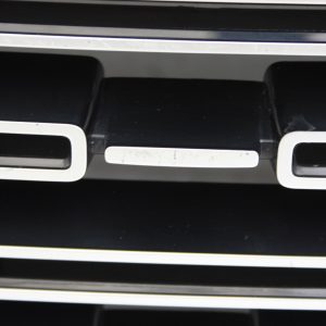 Range Rover Vogue L460 Front Bumper Grill M8E2-8200-A Genuine *DAMAGED* - Image 6