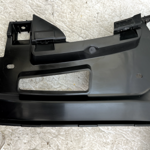 Range Rover Vogue L460 Front Bumper Right Bracket 2022 ON M8E2-17C862-A Genuine - Image 6