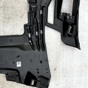 Range Rover Vogue L460 Front Bumper Right Bracket 2022 ON M8E2-17C862-A Genuine - Image 10