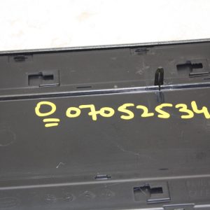 Range Rover Vogue L460 Front Right Side Door Trim 2022 ON M8E2-29426-ABW Genuine - Image 6