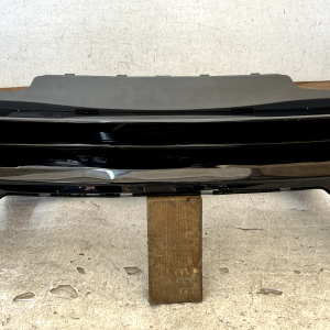 Range Rover Vogue L460 Rear Bumper Lower Section 2022 ON M8E2-17D980-A Genuine - Image 6