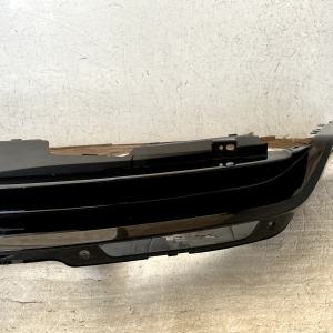 Range Rover Vogue L460 Rear Bumper Lower Section 2022 ON M8E2-17D980-A Genuine - Image 7