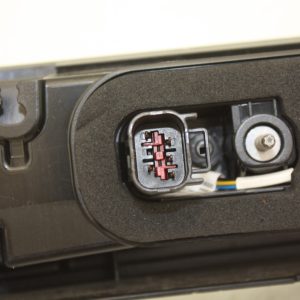 Range Rover Vogue L460 Rear Tailgate Middle Section 2023 ON Genuine *DAMAGED* - Image 20