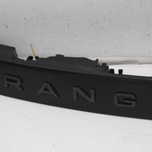 Range Rover Vogue L460 Rear Tailgate Middle Section 2023 ON Genuine *DAMAGED* - Image 6