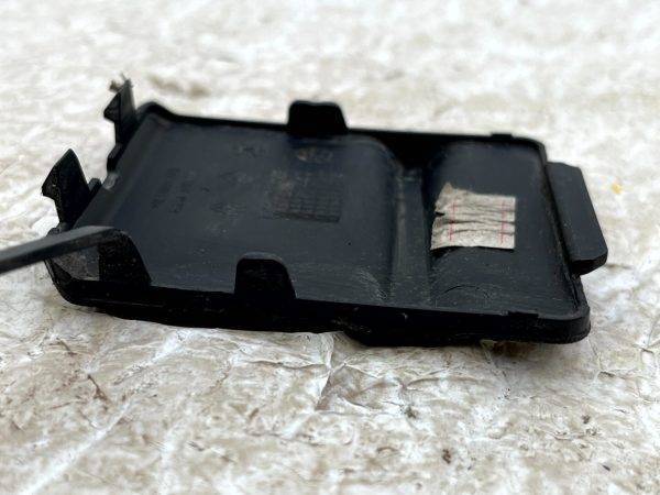 Renault Clio Mk4 Rear Bumper Tow Hook Eye Cap Cover 2016-2019 511653283R Genuine 11 Renault Clio Mk4 Rear Bumper Tow Hook Eye Cap Cover 2016 2019 511653283R Genuine 178507815497 12