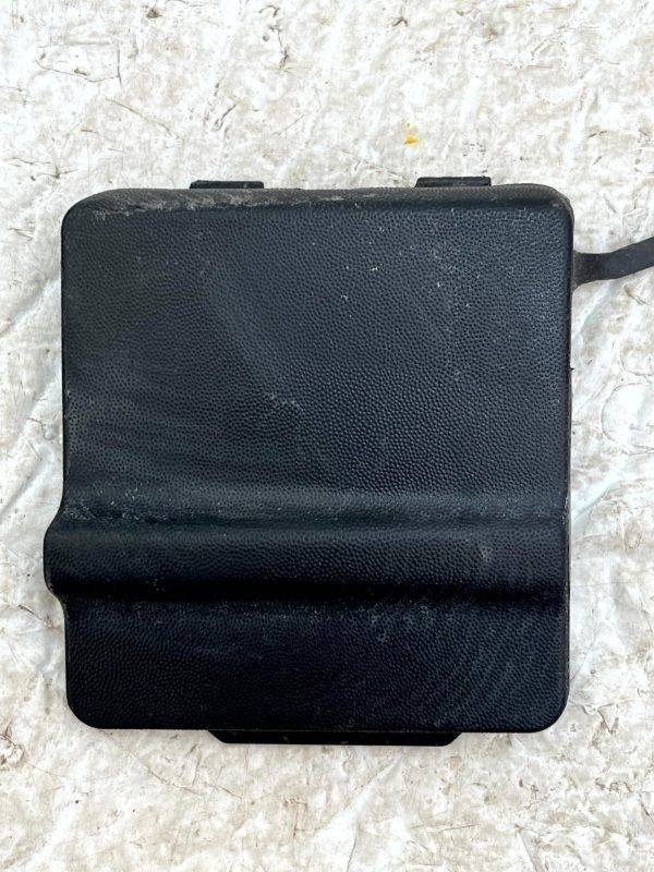 Renault Clio Mk4 Rear Bumper Tow Hook Eye Cap Cover 2016-2019 511653283R Genuine 1 Renault Clio Mk4 Rear Bumper Tow Hook Eye Cap Cover 2016 2019 511653283R Genuine 178507815497 2