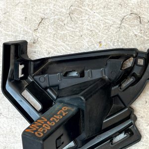 Skoda Octavia Front Left Grille Holder Bracket 2020 TO 2024 5E3807723 Genuine - Image 8