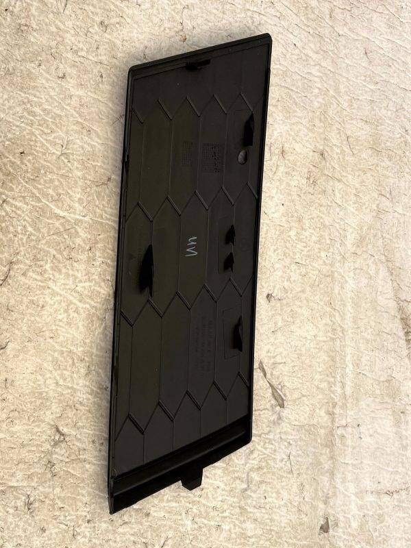 Skoda Octavia Mk3 Front Right Fog Light Grill Cover 2017 2020 5E0807682E Genuine 178313469557 5
