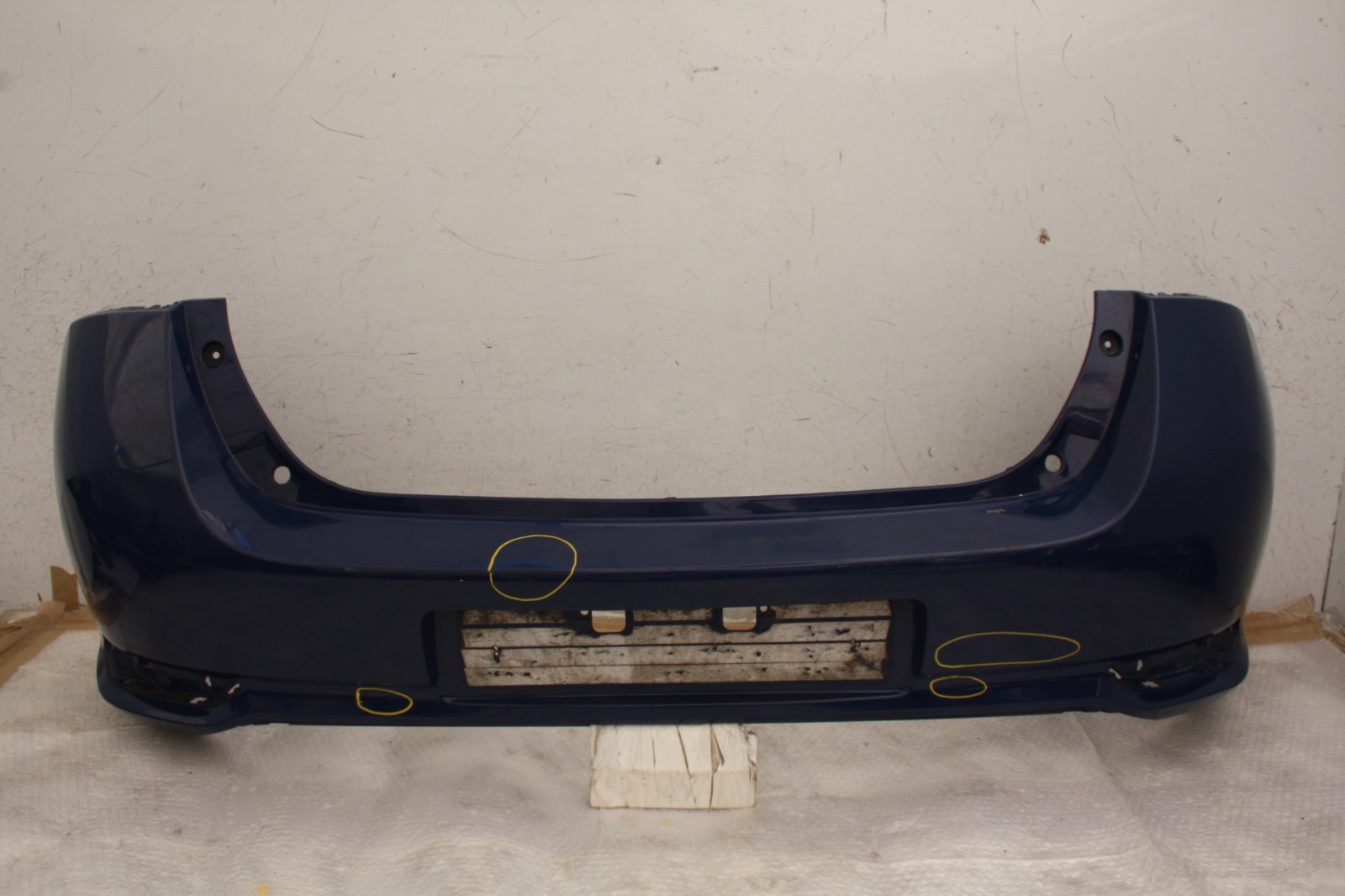 Toyota Auris Rear Bumper 2015 TO 2019 52159-02D30 Genuine *DAMAGED*