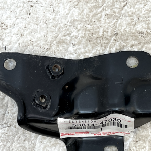 Toyota Corolla Cross XG10 Front Left Fender Bracket 53814-47030 Genuine - Image 4