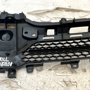 Toyota Corolla Verso Front Bumper Grill 2007 TO 2009 53111-0F030 Genuine - Image 11