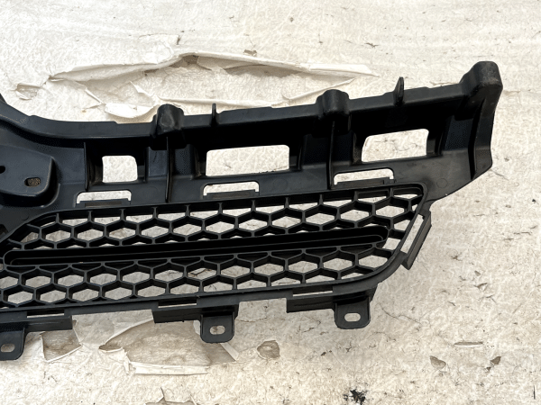 Toyota Corolla Verso Front Bumper Grill 2007 TO 2009 53111 0F030 Genuine 178518800807 12