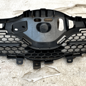 Toyota Corolla Verso Front Bumper Grill 2007 TO 2009 53111-0F030 Genuine - Image 4