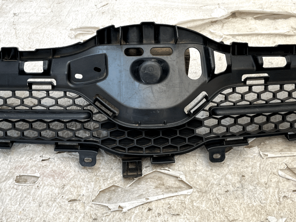 Toyota Corolla Verso Front Bumper Grill 2007 TO 2009 53111 0F030 Genuine 178518800807 4