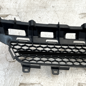 Toyota Corolla Verso Front Bumper Grill 2007 TO 2009 53111-0F030 Genuine - Image 8