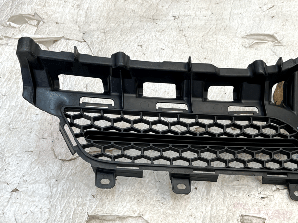 Toyota Corolla Verso Front Bumper Grill 2007 TO 2009 53111 0F030 Genuine 178518800807 8