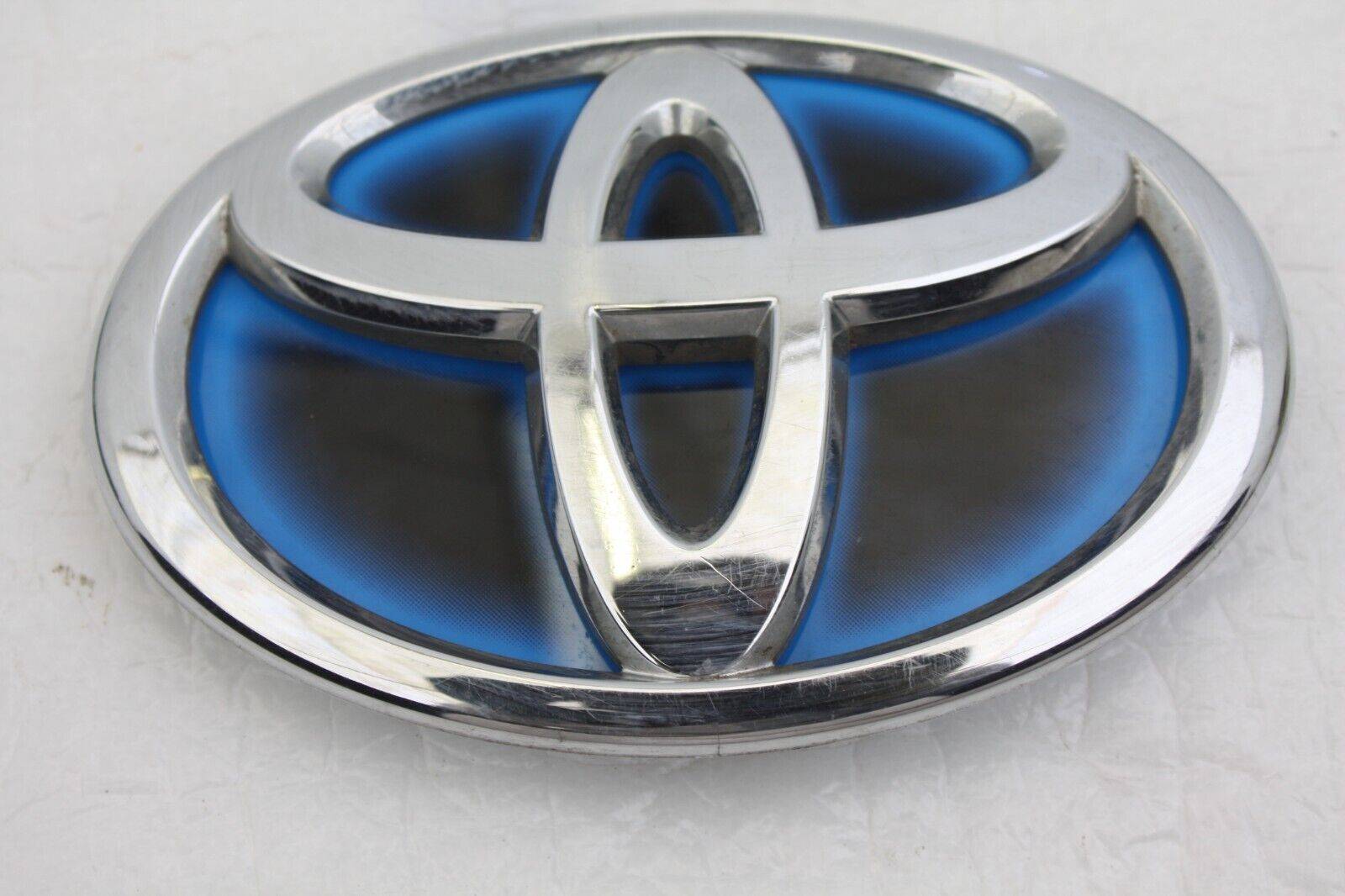 Toyota-Prius-Rear-Tailgate-Logo-Badge-Emblem-90975-02196-Genuine-176400295647-3