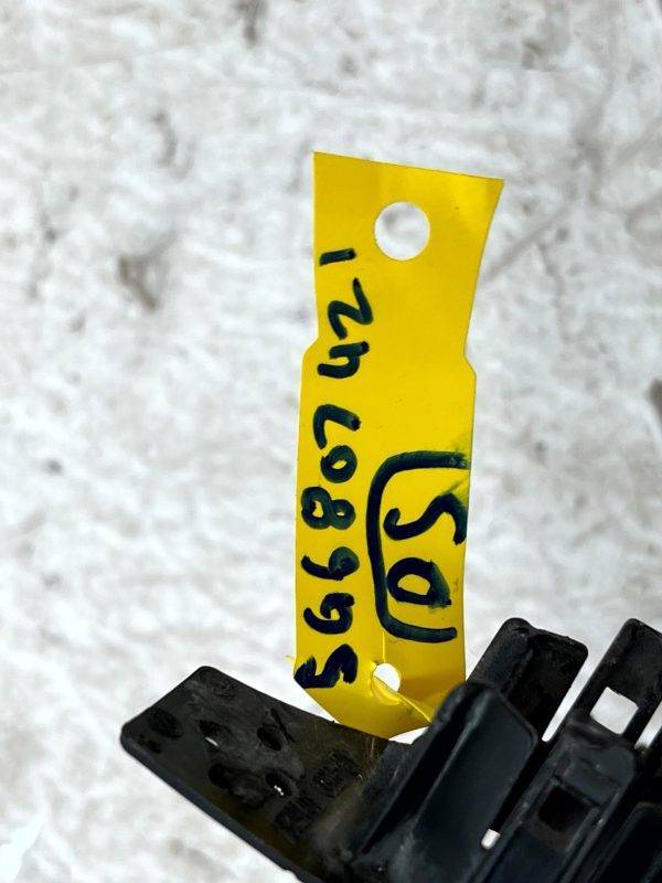 VW Golf Mk7 Rear Bumper Parking Distance Sensor Holder 17 20 5G6807421 Genuine 178542181857 7