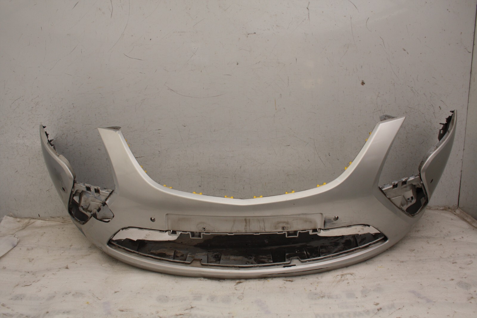 Vauxhall Zafira C Front Bumper 2012 TO 2016 13300485 Genuine *DAMAGED*