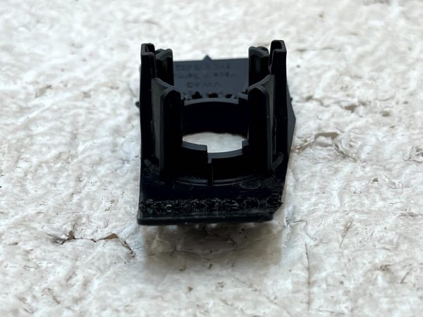 Volkswagen Golf MK8 Rear Right Parking Sensor Bracket 5H0919492B Genuine 178539087257 6