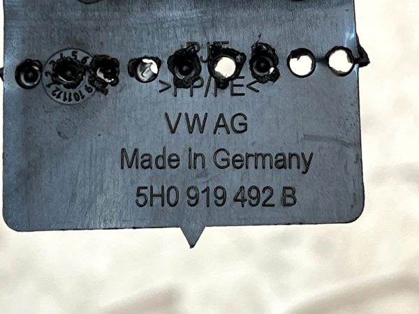 Volkswagen Golf MK8 Rear Right Parking Sensor Bracket 5H0919492B Genuine 178539087257 7